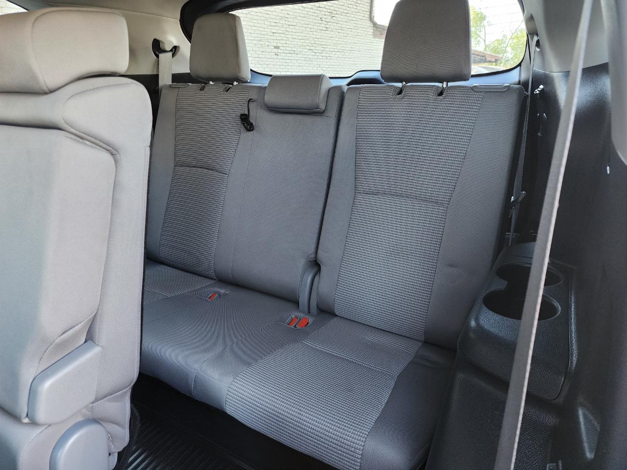 Toyota Highlander LE AWD V6 2022