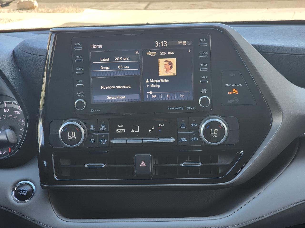 Toyota Highlander LE AWD V6 2022