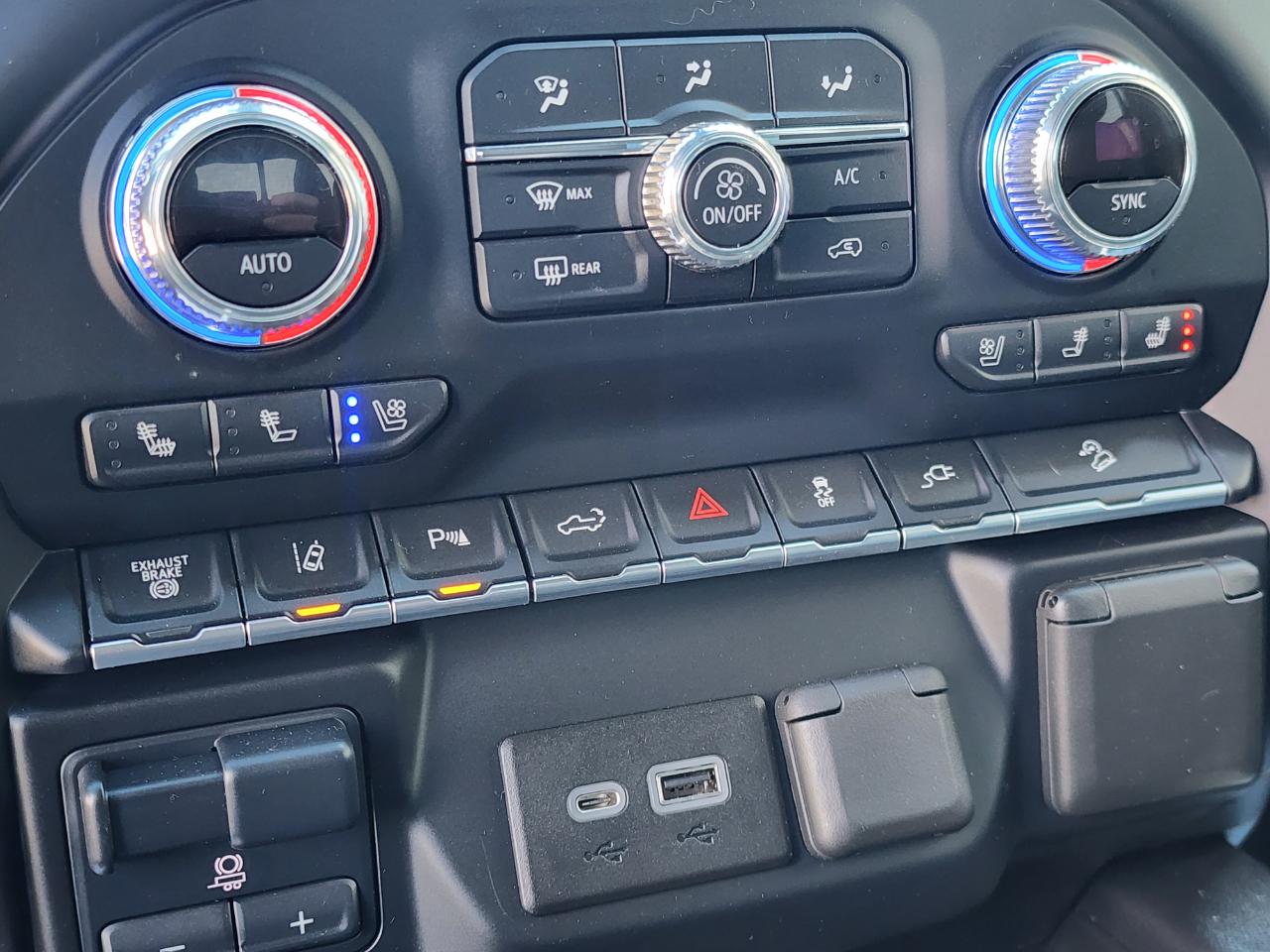 GMC Sierra 2500HD Denali Crew Cab 4WD 2020