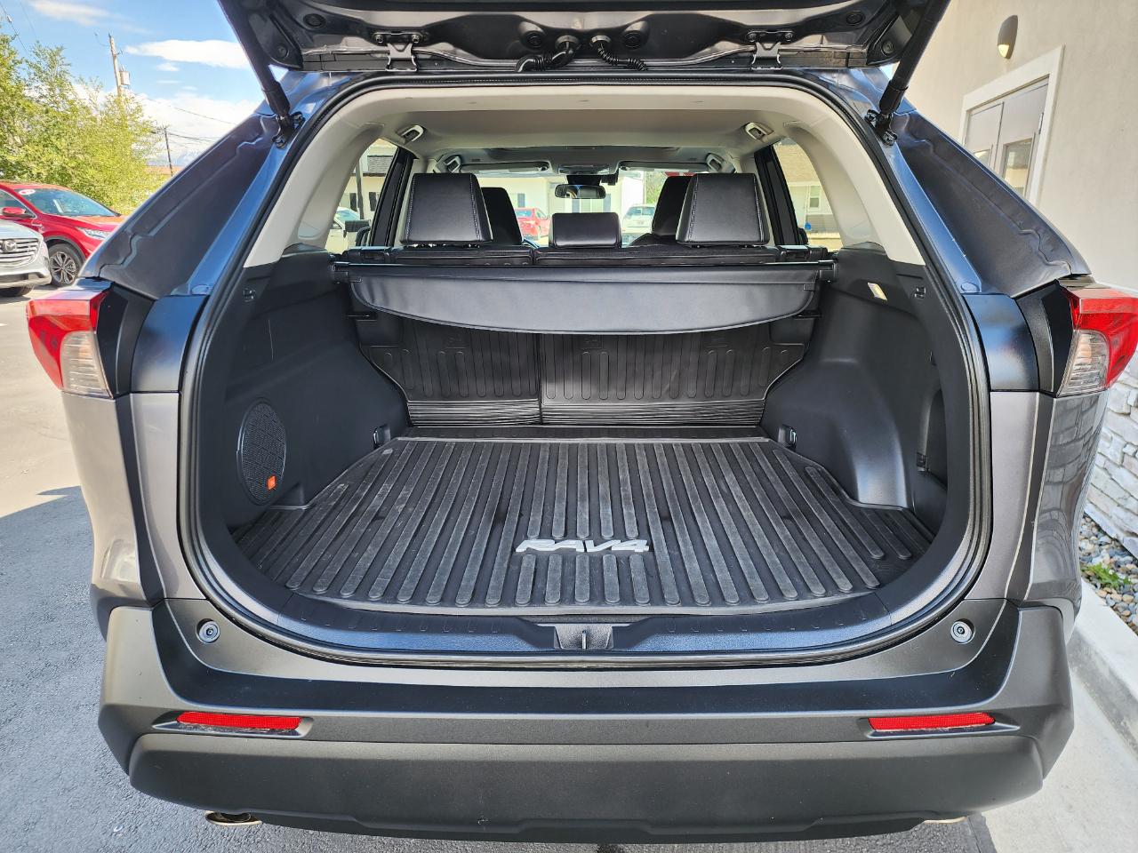 Toyota RAV4 XLE Premium AWD 2024