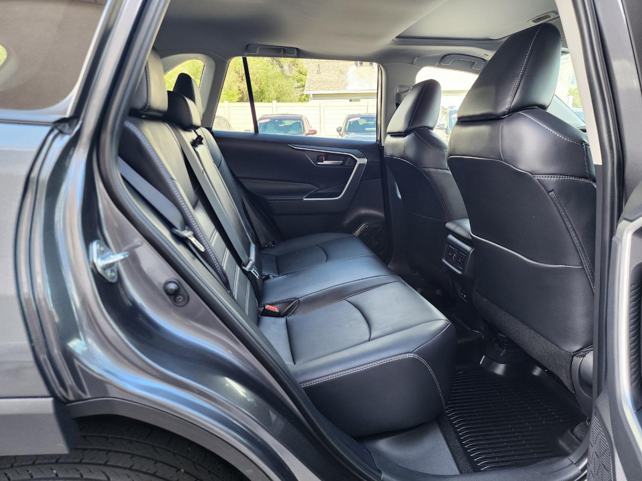 Toyota RAV4 XLE Premium AWD 2024