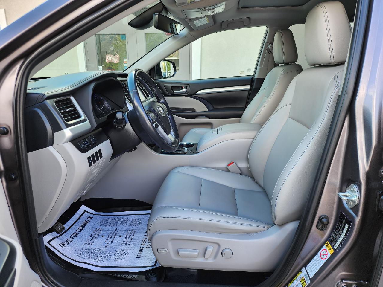Toyota Highlander XLE AWD V6 2019