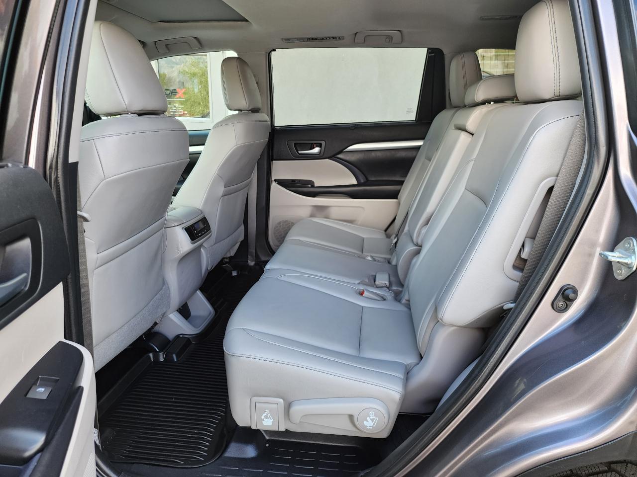 Toyota Highlander XLE AWD V6 2019
