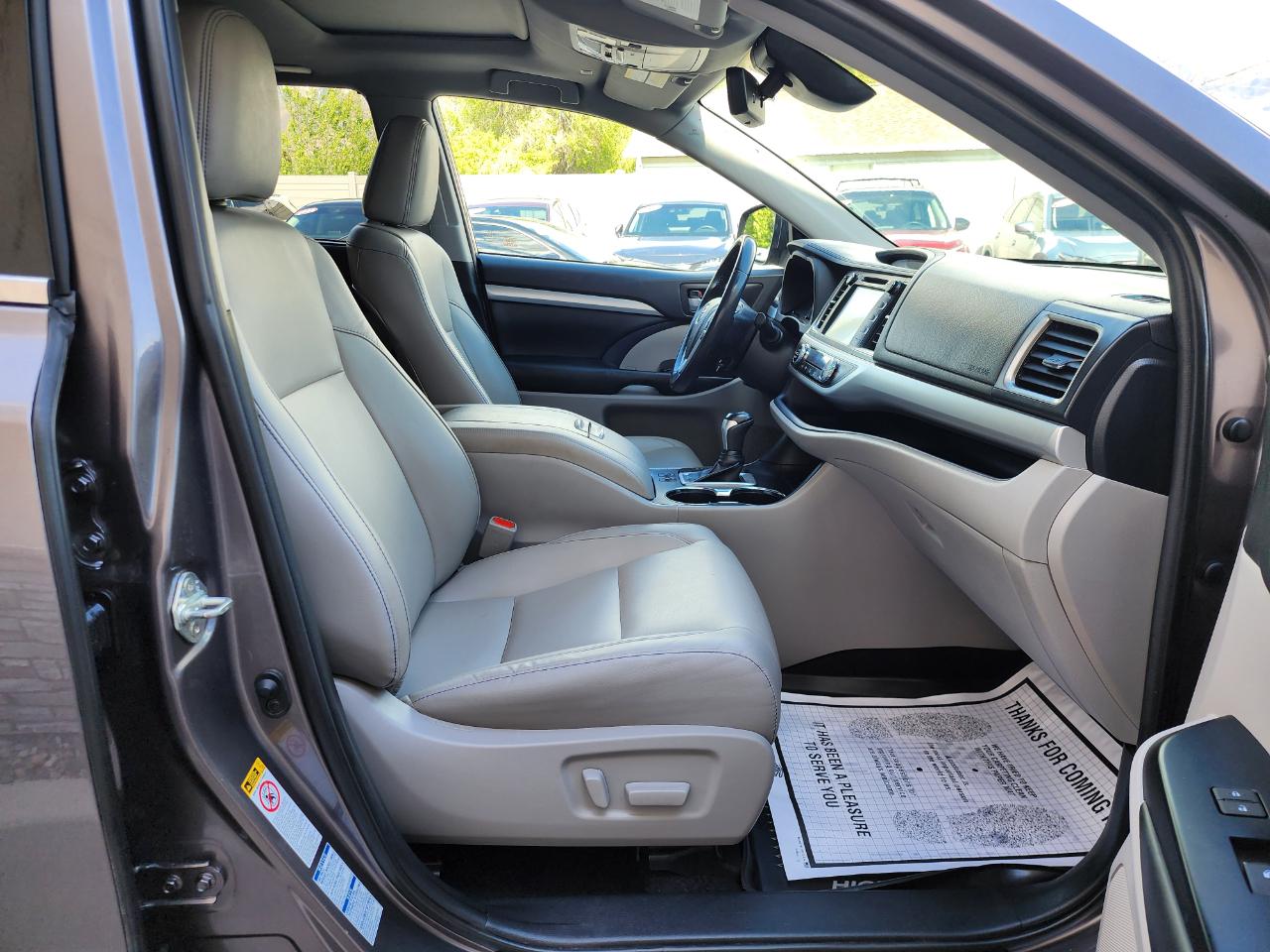 Toyota Highlander XLE AWD V6 2019
