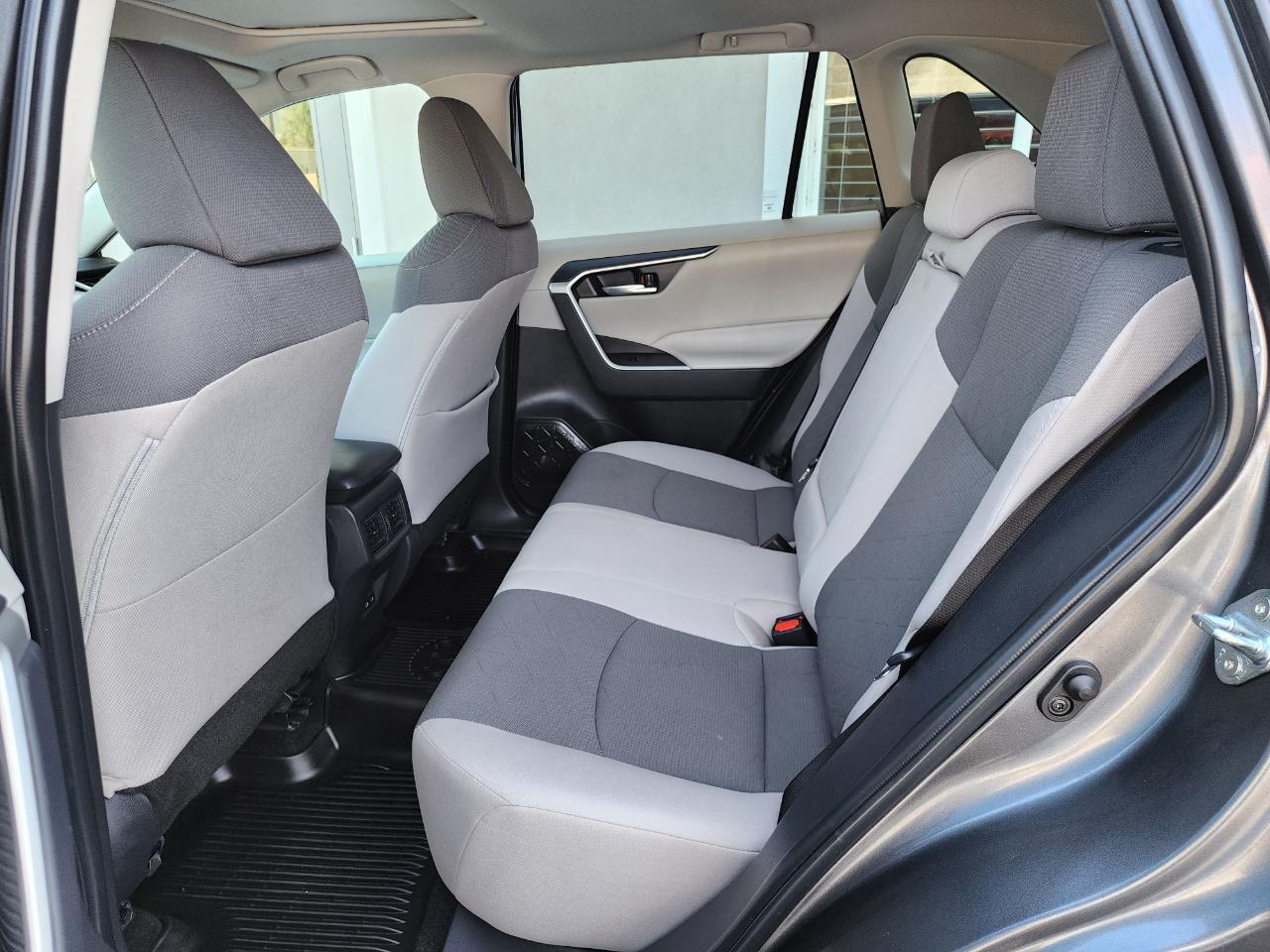 Toyota RAV4 XLE AWD 2025