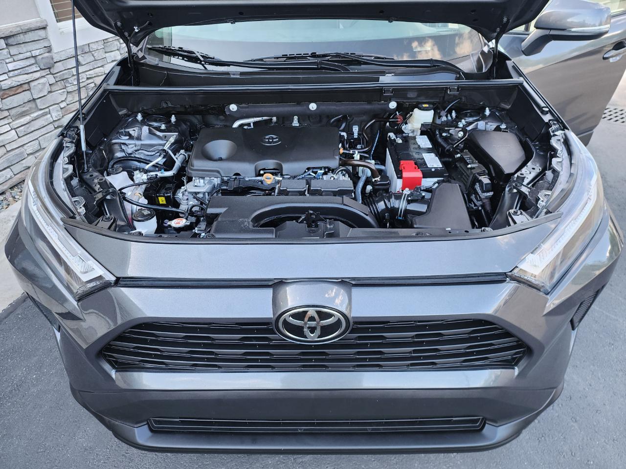 Toyota RAV4 XLE AWD 2025