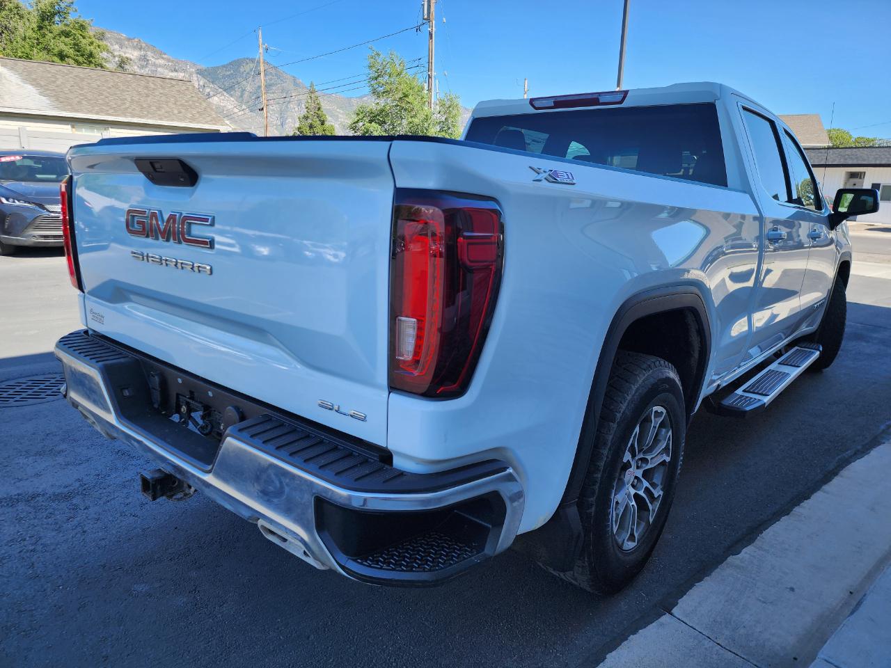 GMC Sierra 1500 SLE Crew Cab Short Box 4WD 2020