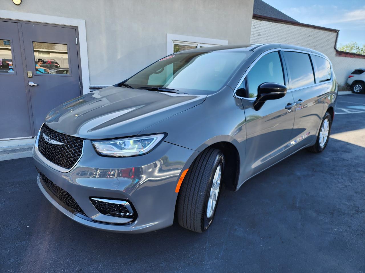 Chrysler Pacifica Select 2025