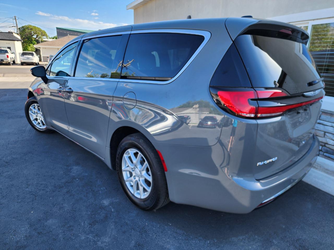 Chrysler Pacifica Select 2025