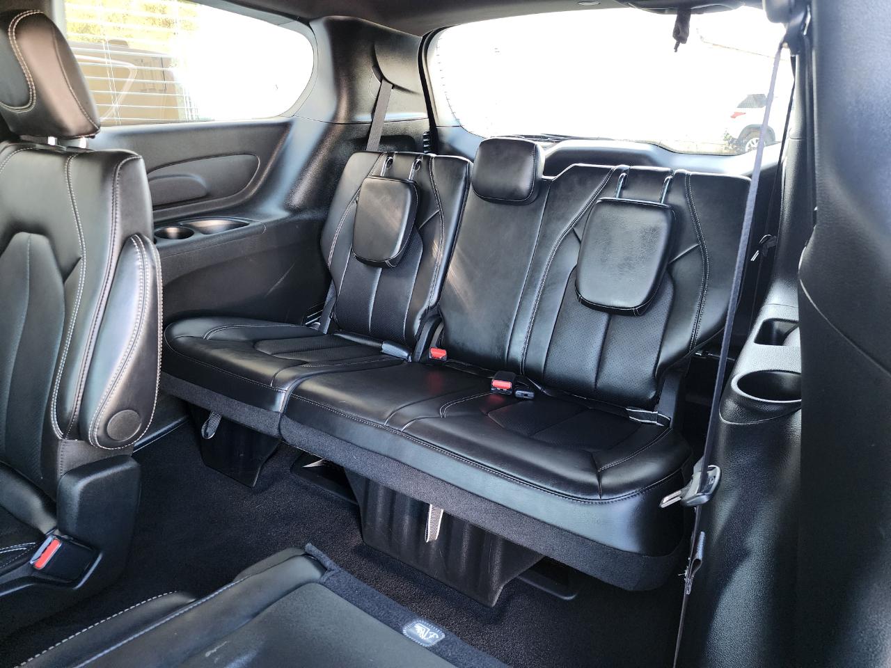 Chrysler Pacifica Select 2025