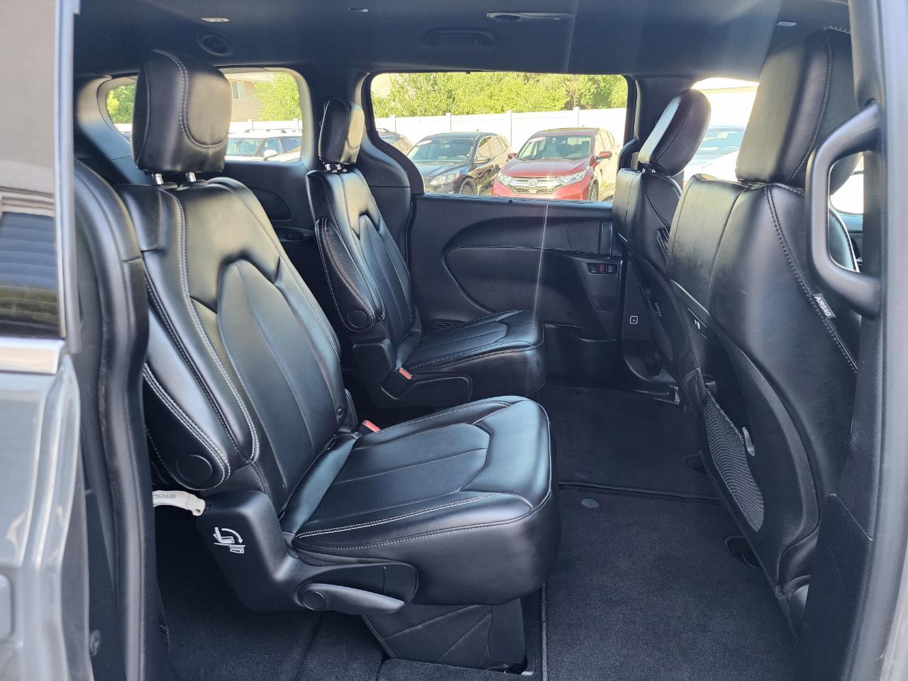 Chrysler Pacifica Select 2025