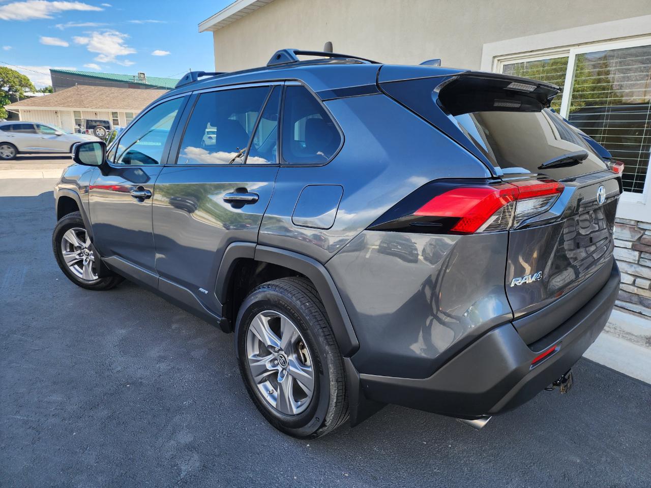 Toyota RAV4 Hybrid LE 2024