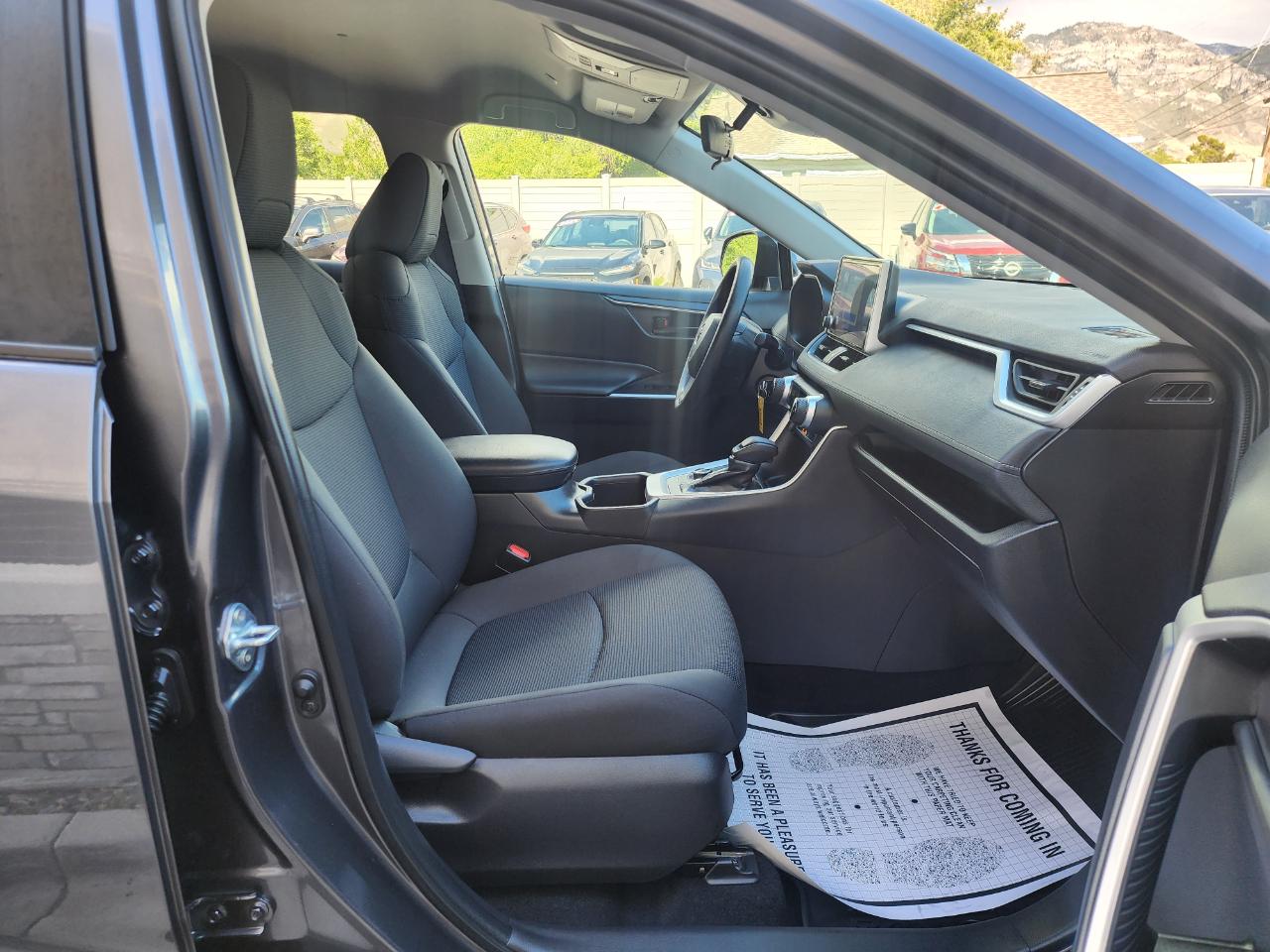 Toyota RAV4 Hybrid LE 2024