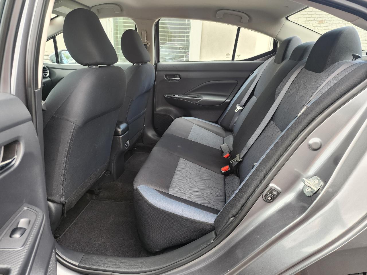 Nissan Versa SV 2023