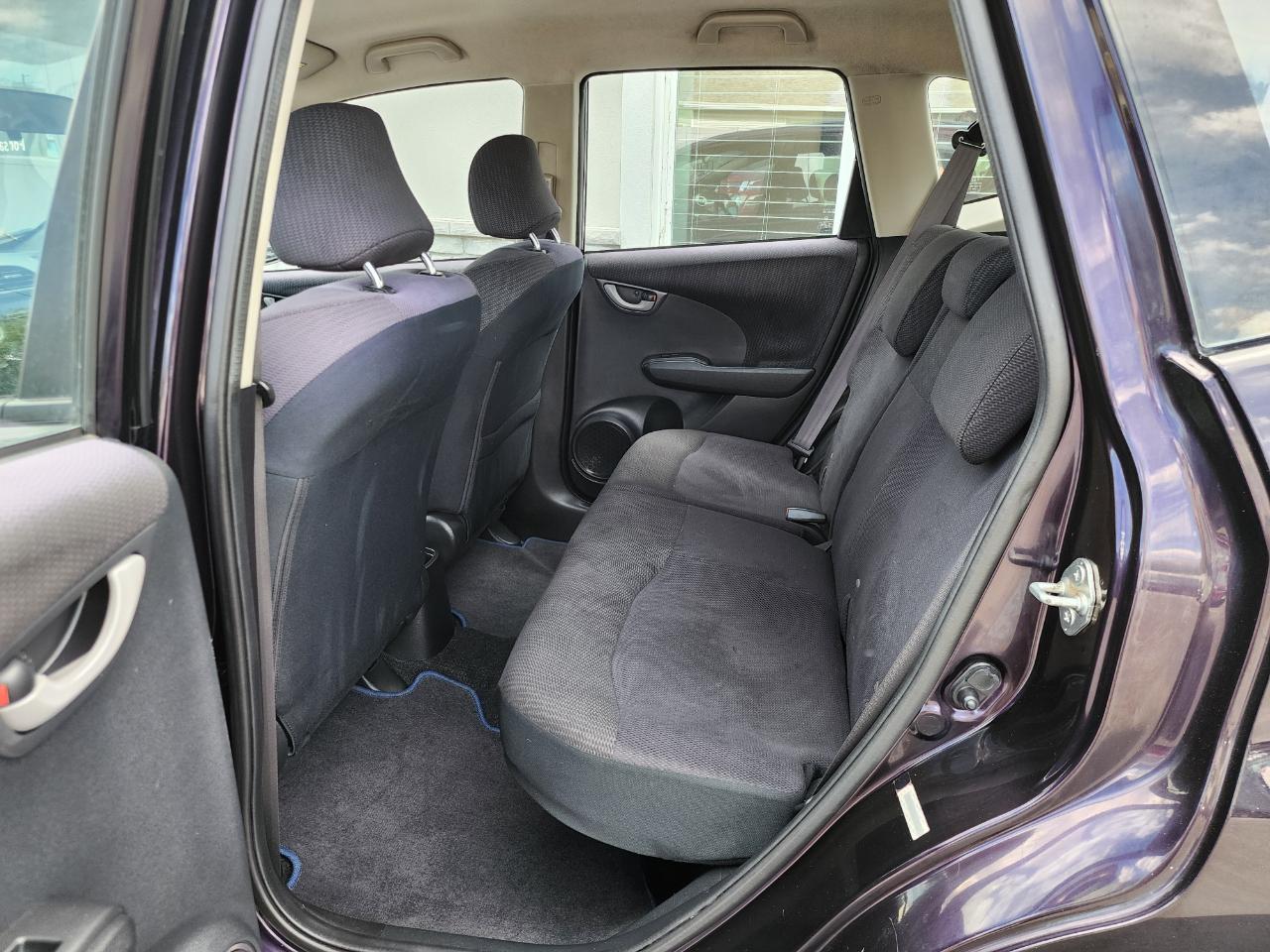 Honda Fit Sport 5-Speed AT 2013