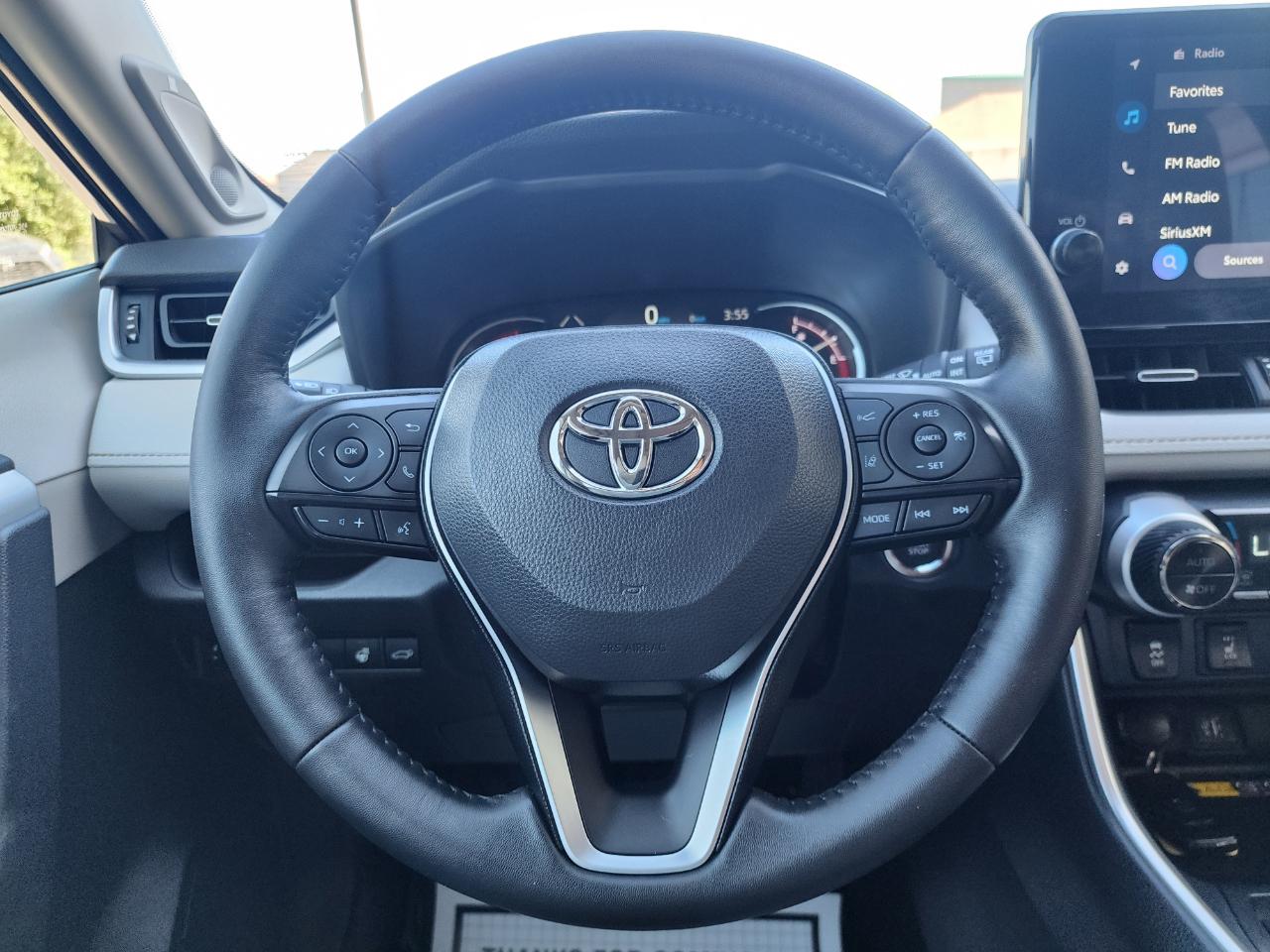 Toyota RAV4 XLE Premium AWD 2025