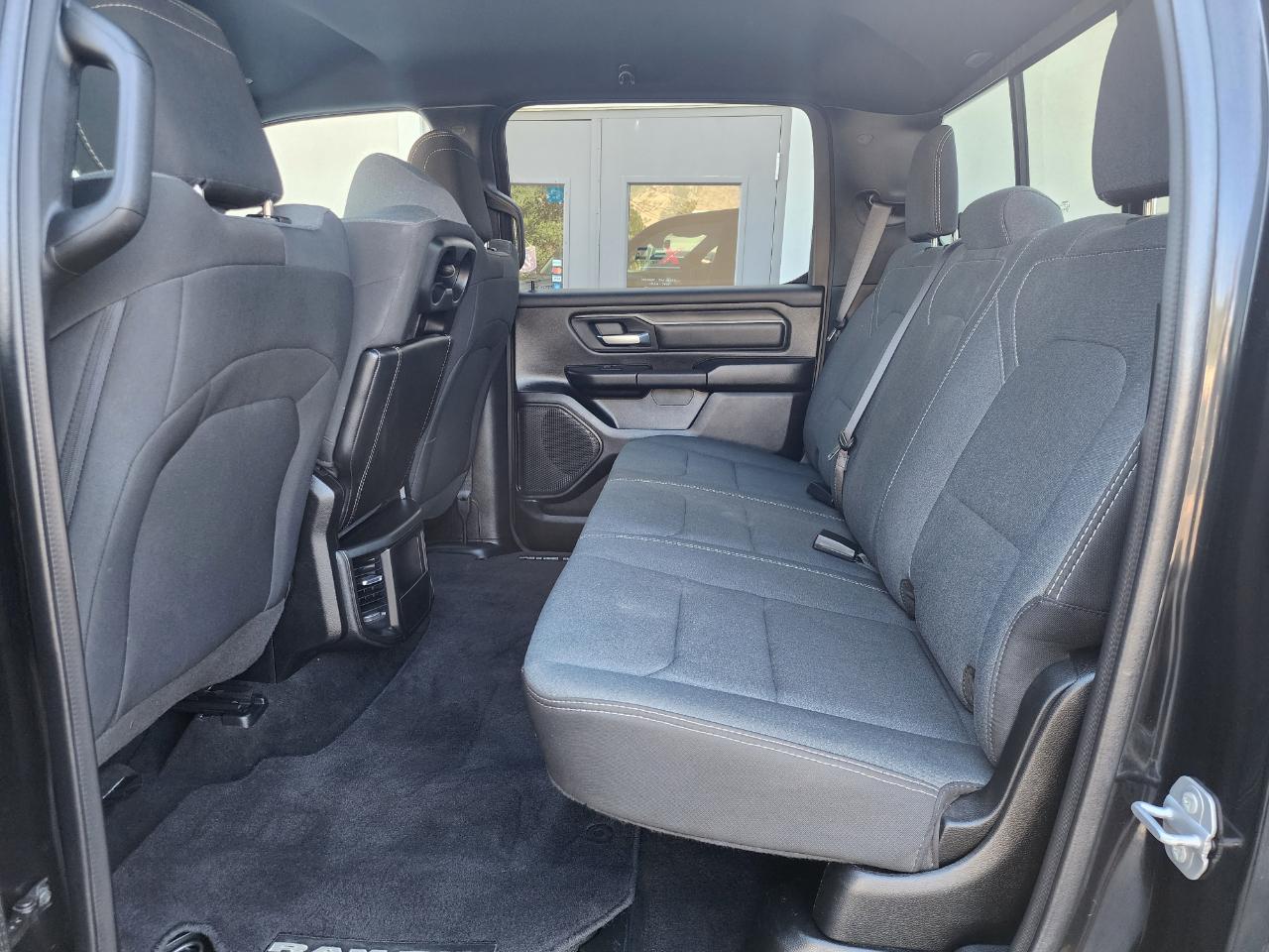 RAM 1500 Tradesman Crew Cab SB 4WD 2022