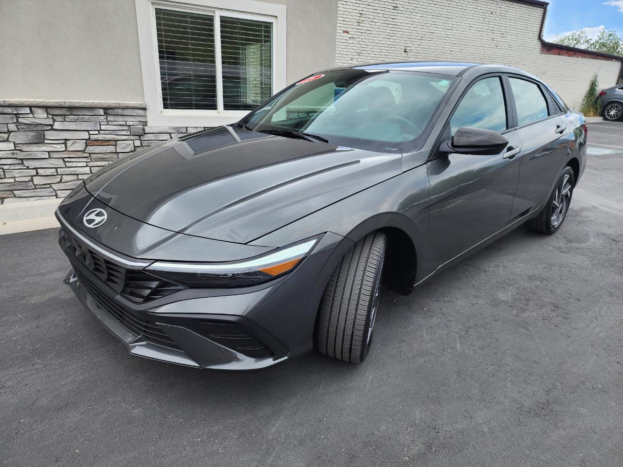 Hyundai Elantra Hybrid  2025