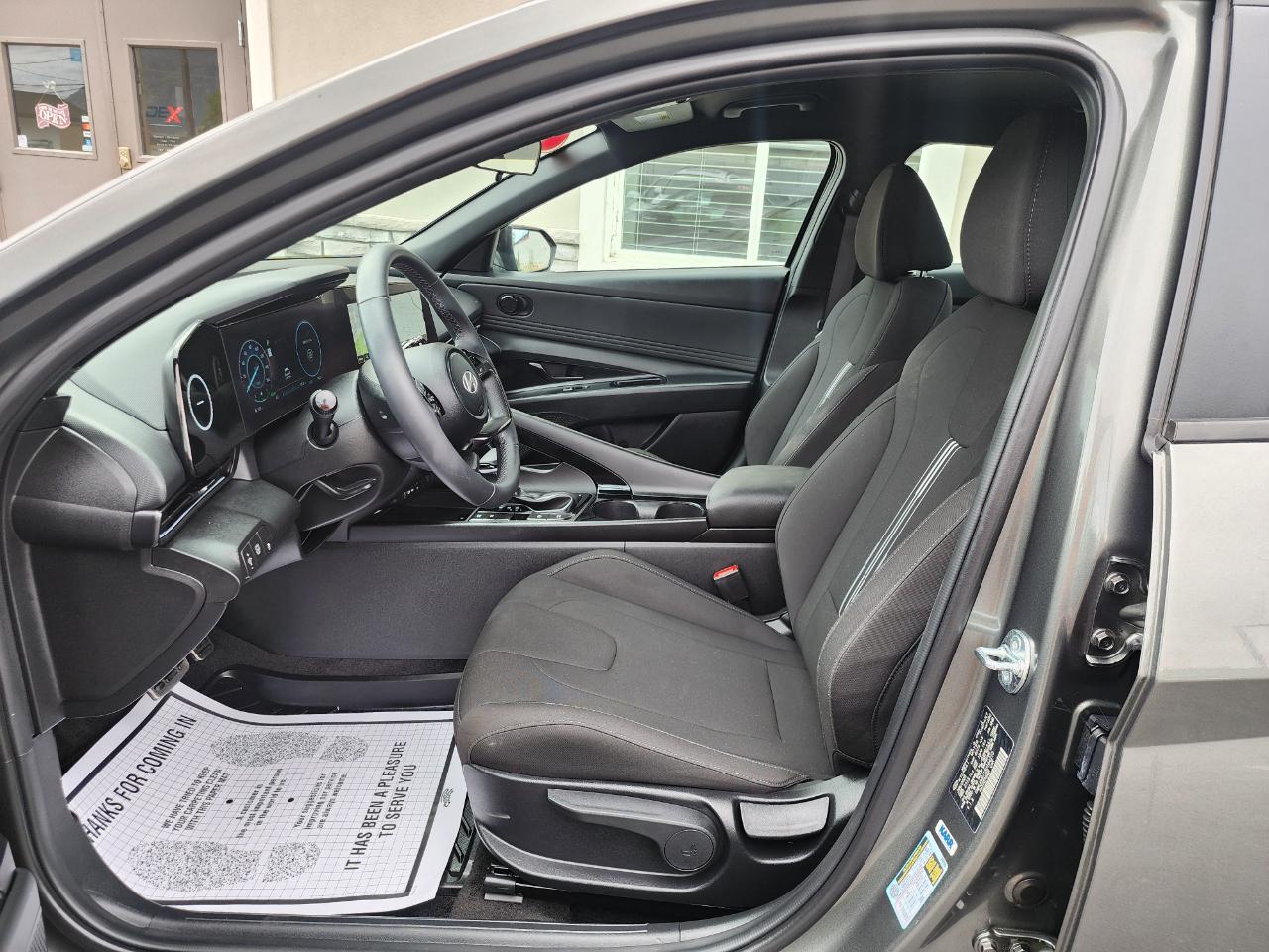 Hyundai Elantra Hybrid  2025