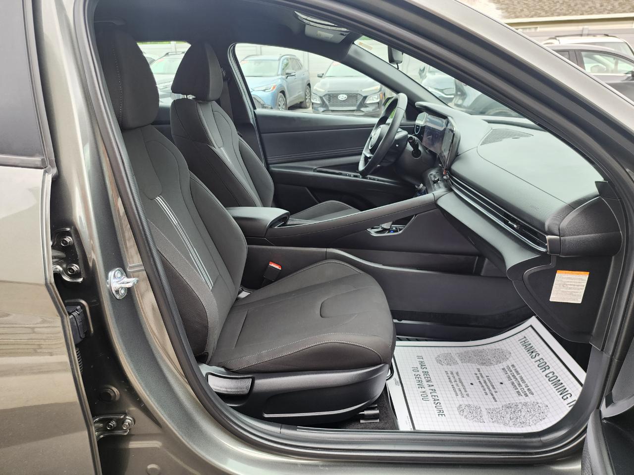 Hyundai Elantra Hybrid  2025