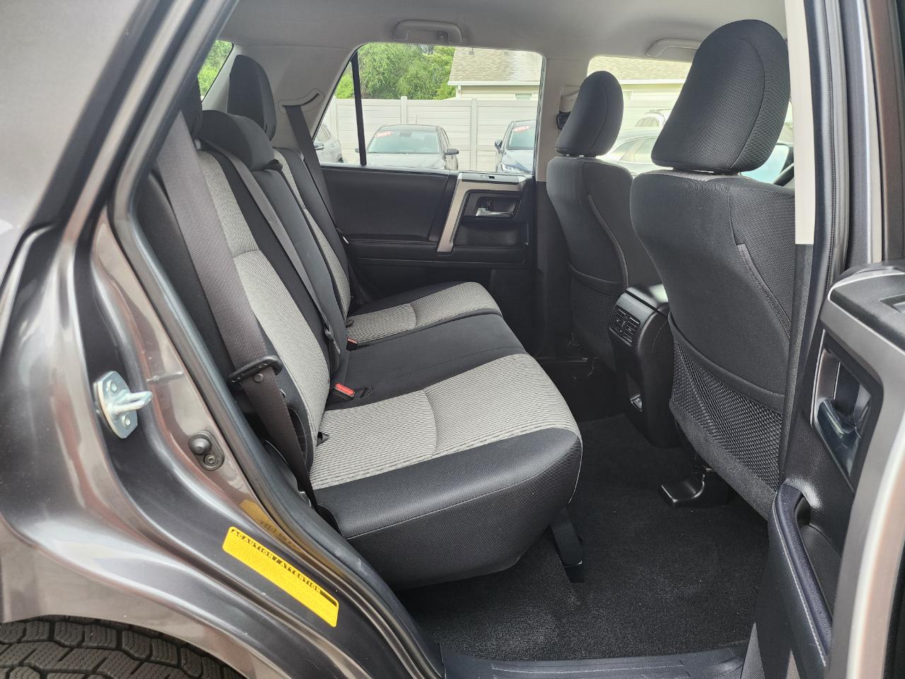 Toyota 4Runner SR5 4WD 2021