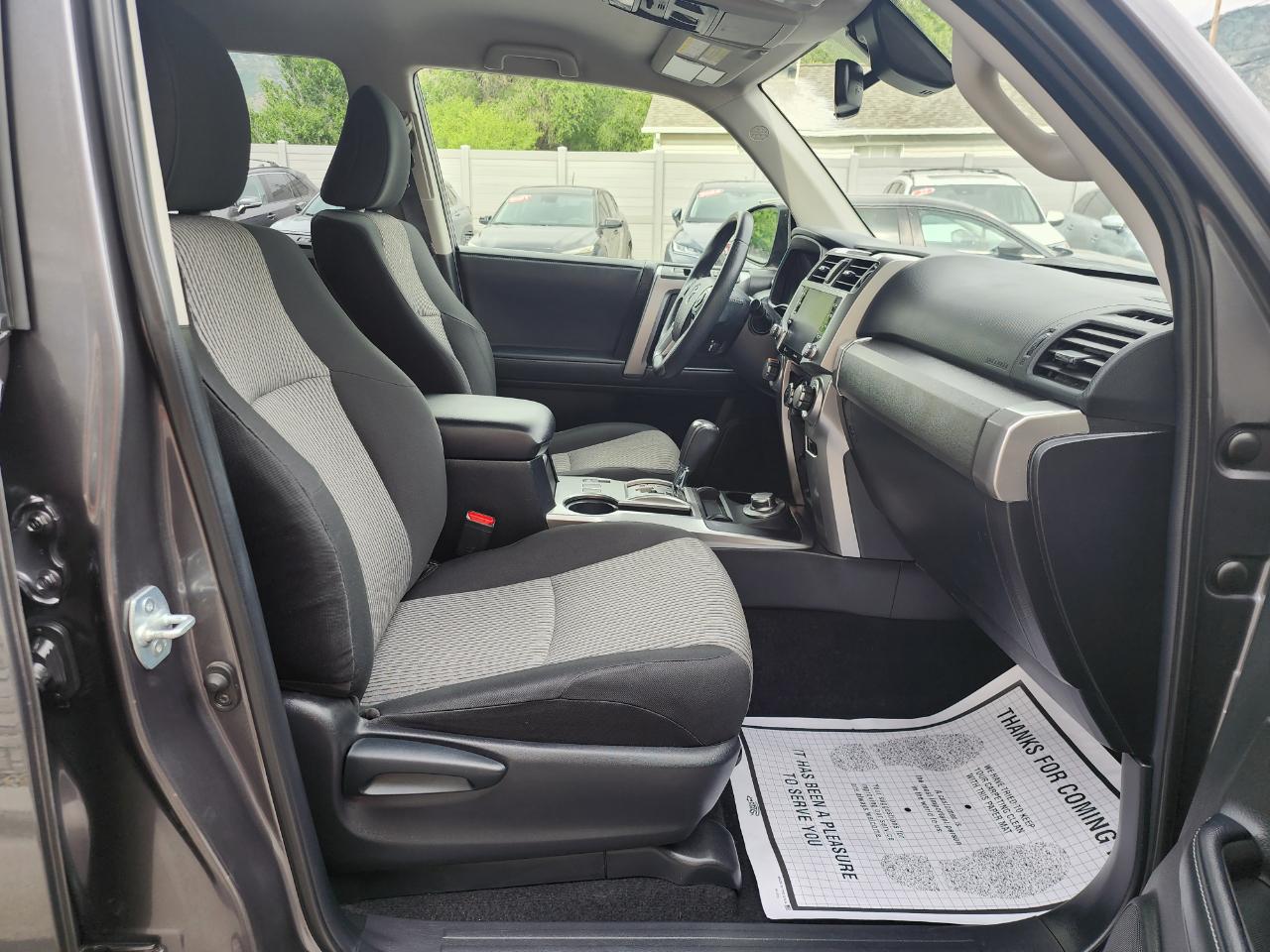 Toyota 4Runner SR5 4WD 2021