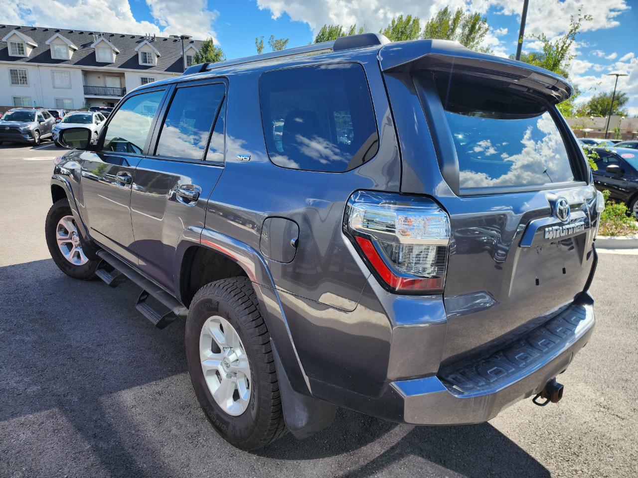 Toyota 4Runner SR5 4WD 2021