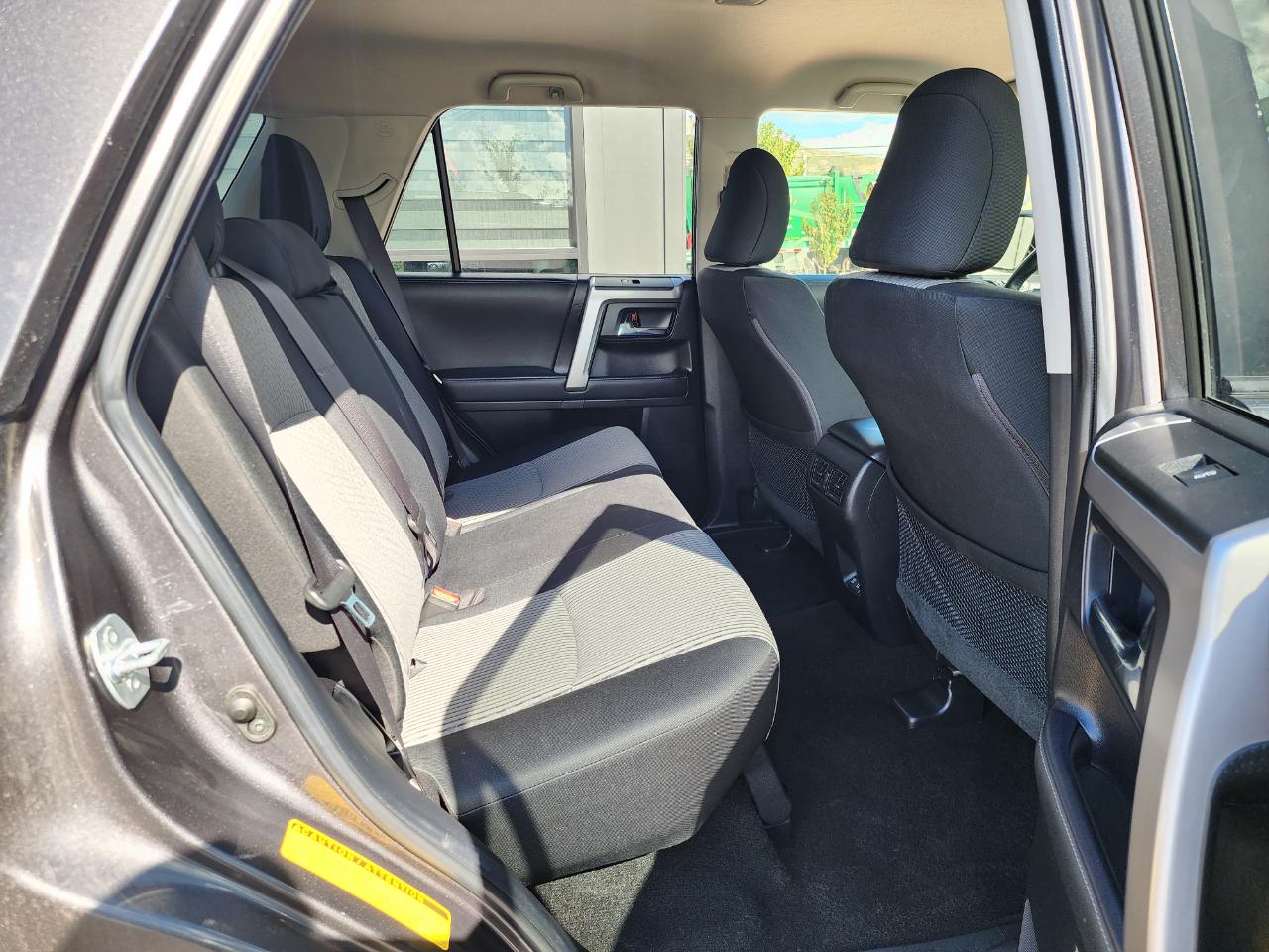 Toyota 4Runner SR5 4WD 2021
