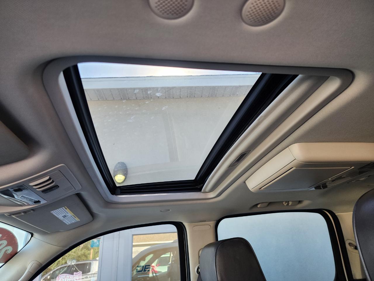 Cadillac Escalade ESV AWD Platinum 2014