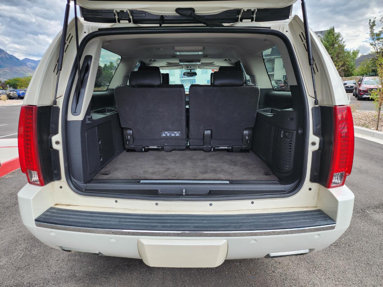 Cadillac Escalade ESV AWD Platinum 2014