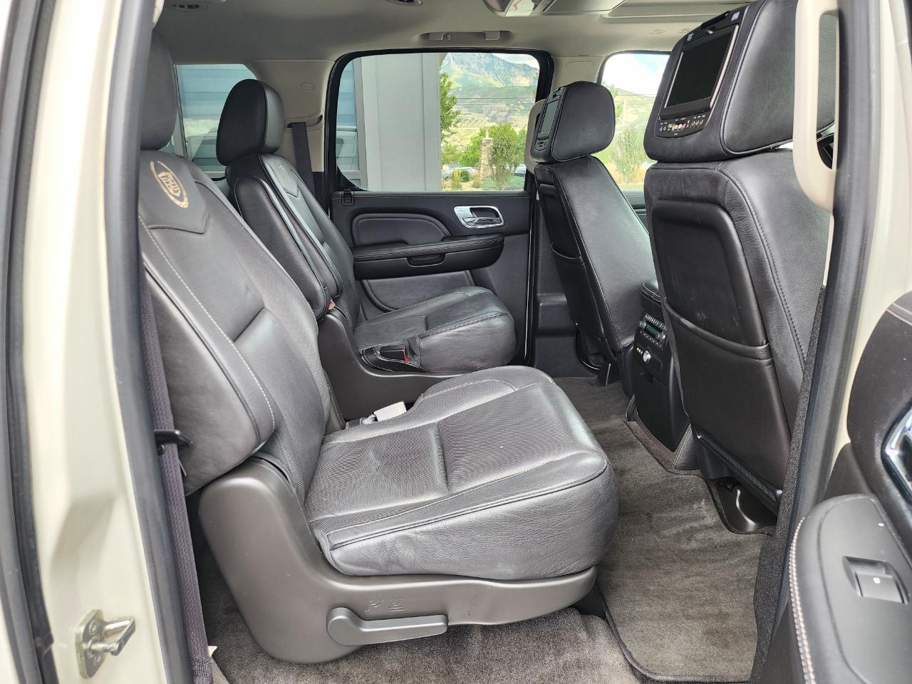 Cadillac Escalade ESV AWD Platinum 2014