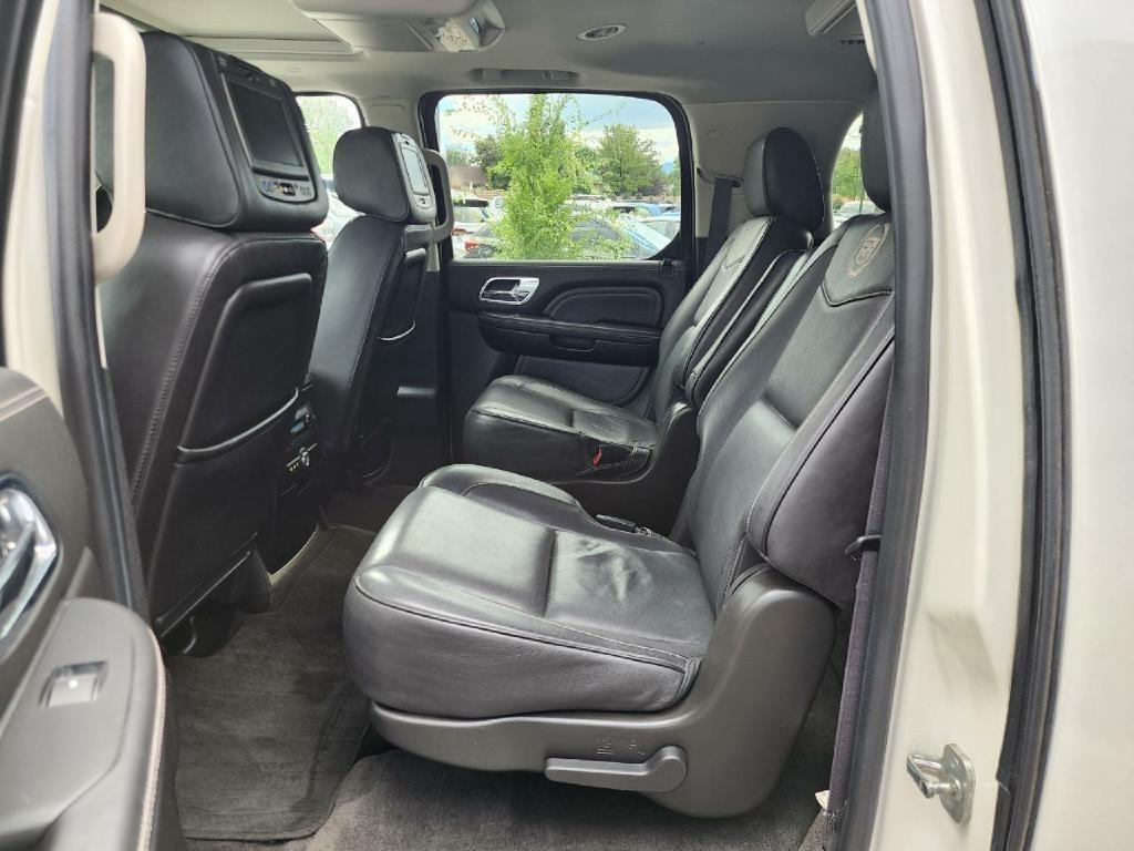 Cadillac Escalade ESV AWD Platinum 2014