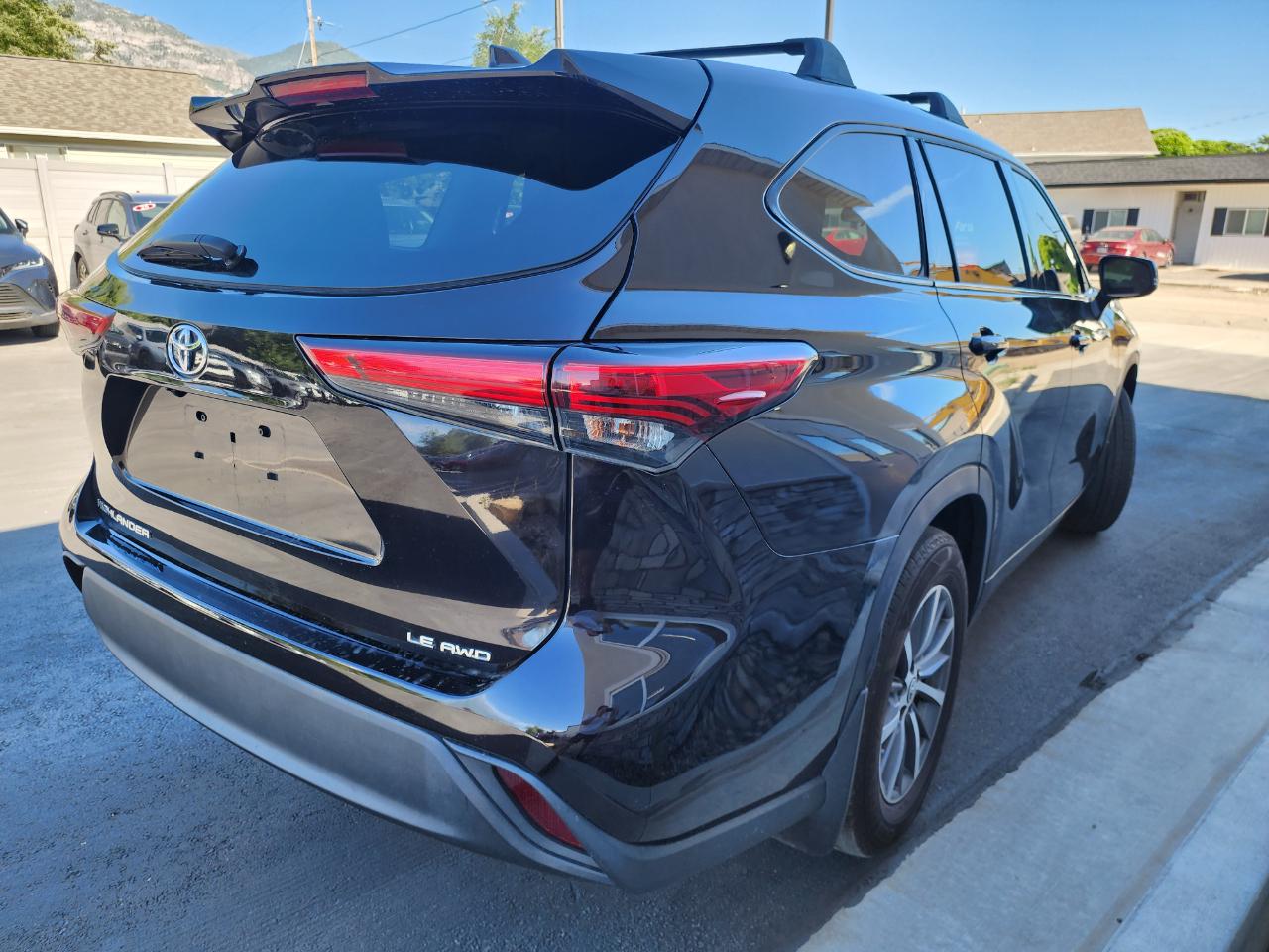 Toyota Highlander LE AWD V6 2021