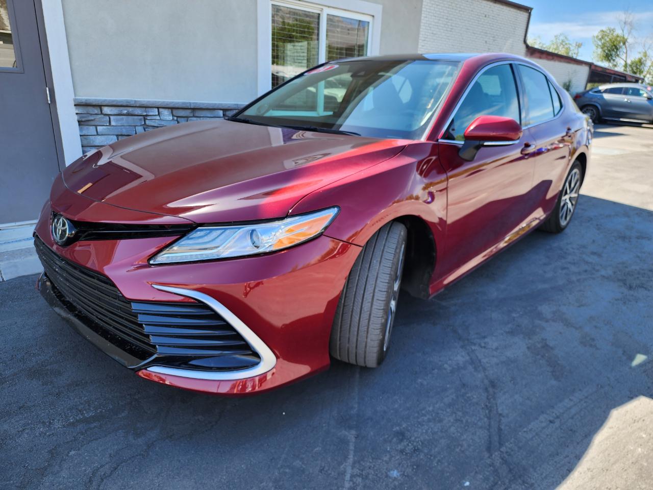 Toyota Camry XLE AWD 2021