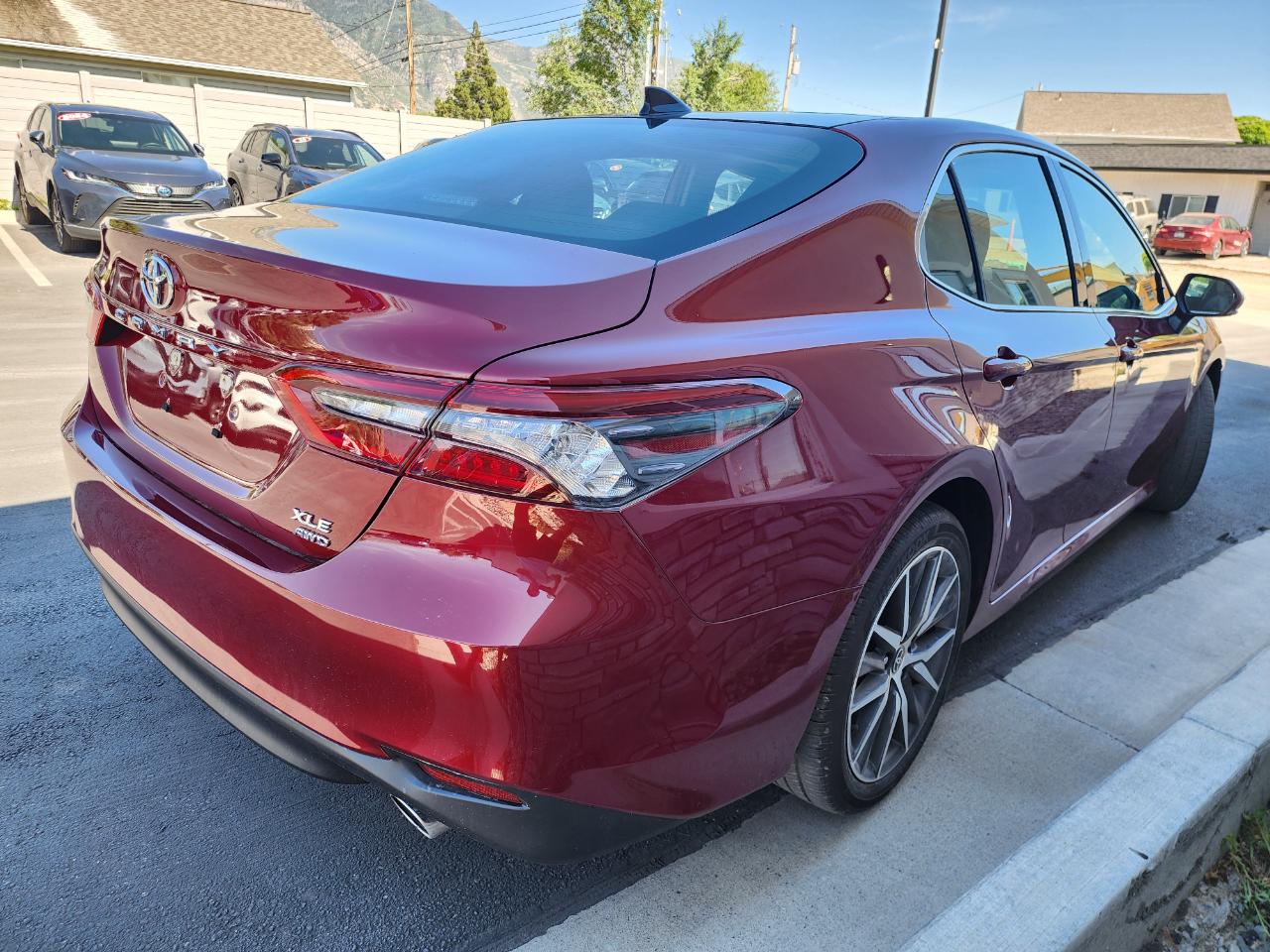 Toyota Camry XLE AWD 2021