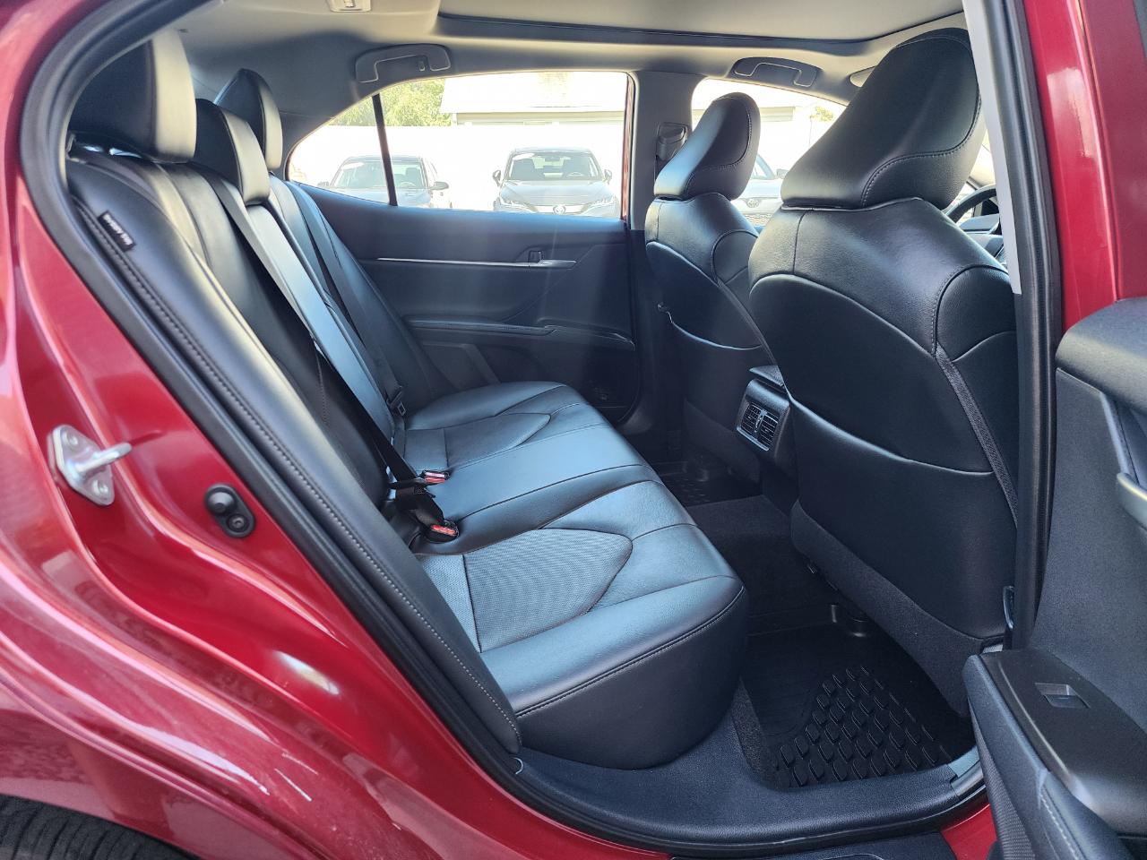 Toyota Camry XLE AWD 2021