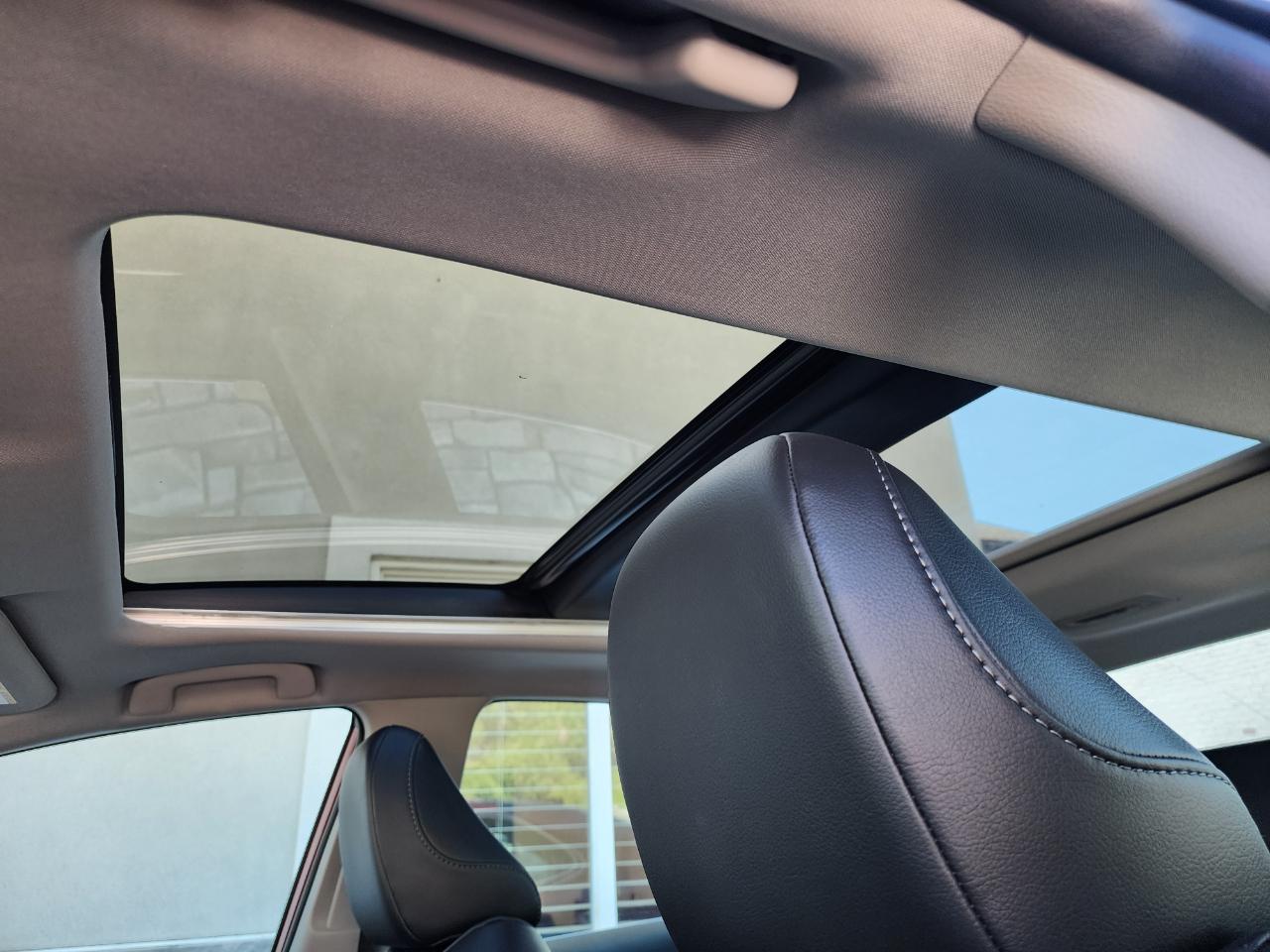 Toyota Camry XLE AWD 2021