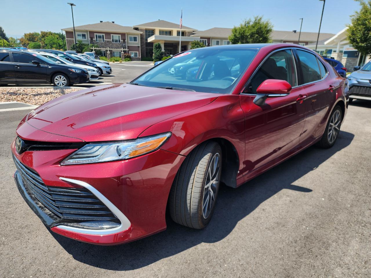 Toyota Camry XLE AWD 2021