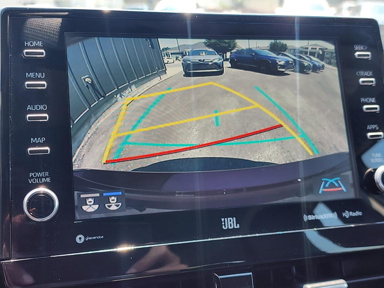 Toyota Camry XLE AWD 2021