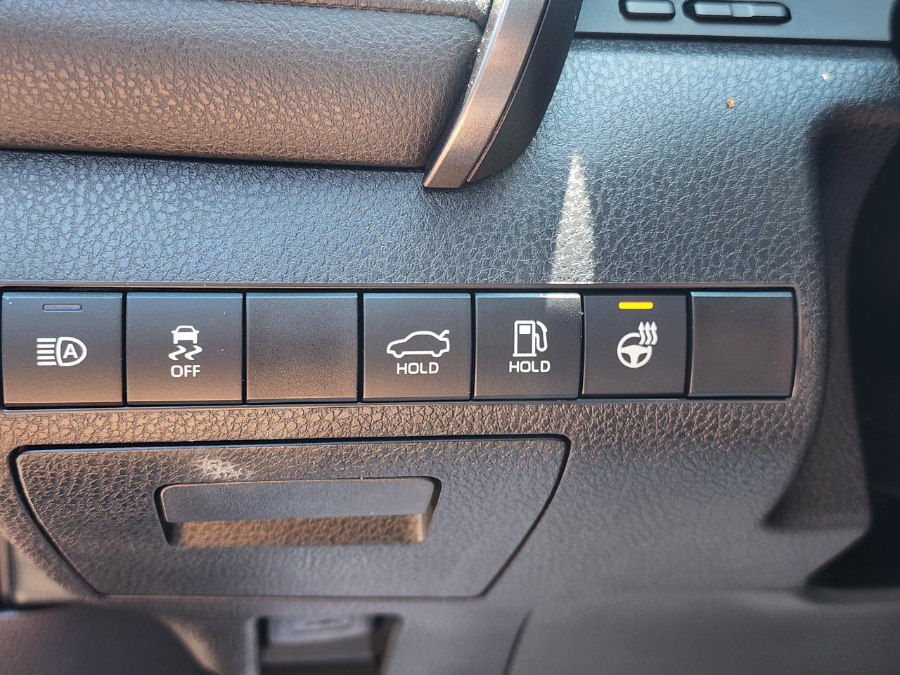 Toyota Camry XLE AWD 2021