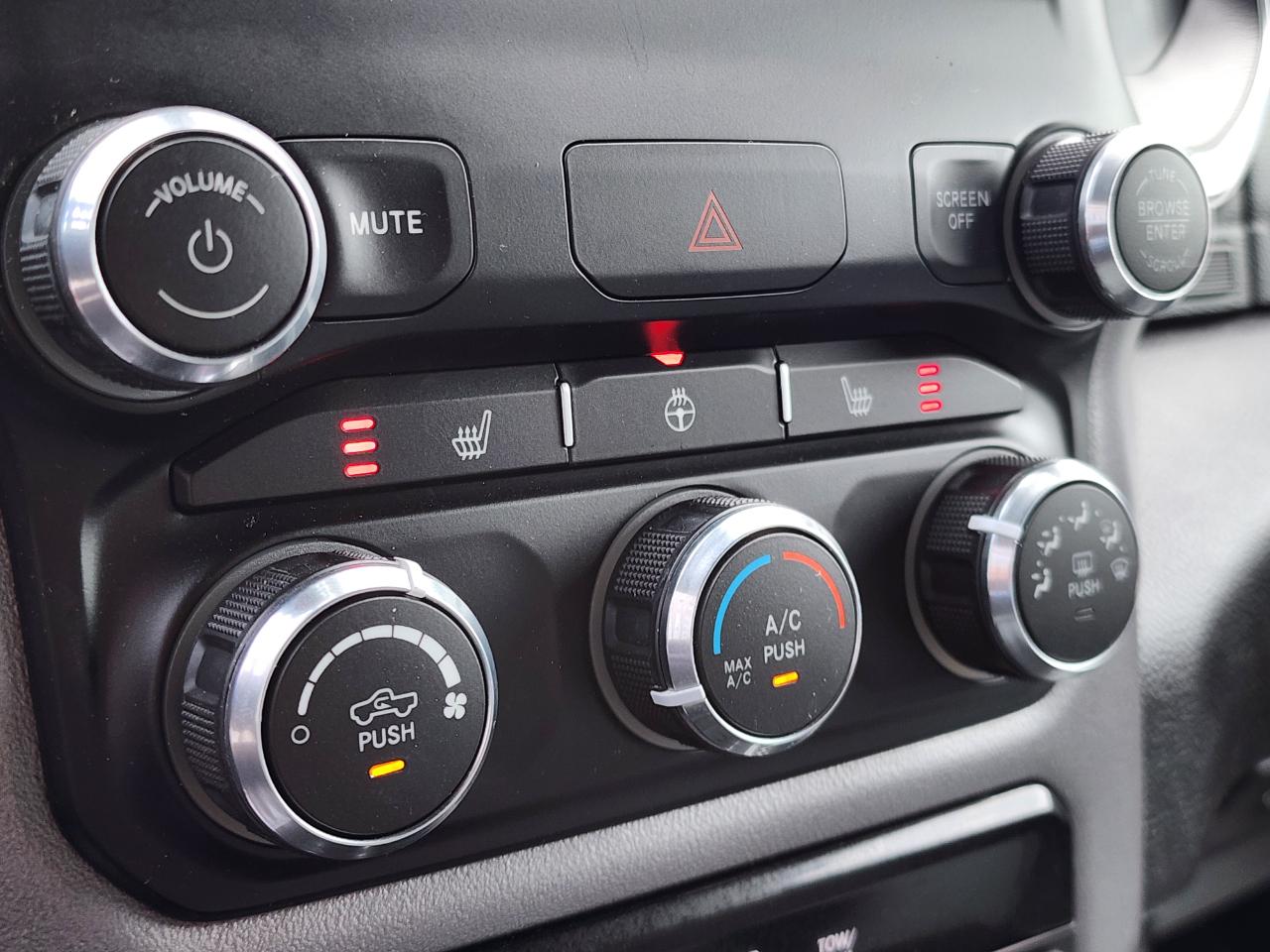 RAM 1500 Big Horn Quad Cab 4WD 2023