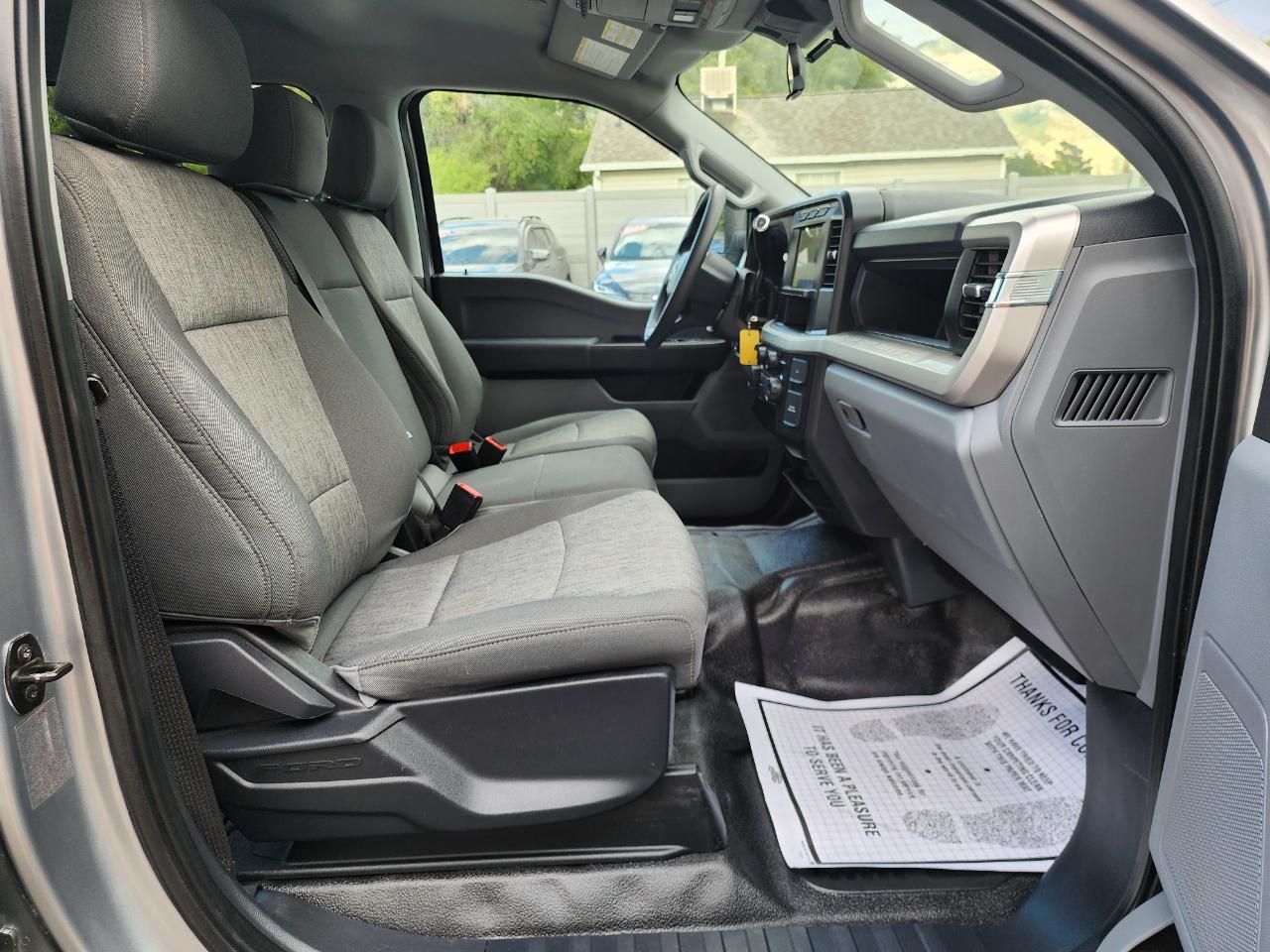 Ford F-350 SD XL Crew Cab Long Bed DRW 4WD 2023