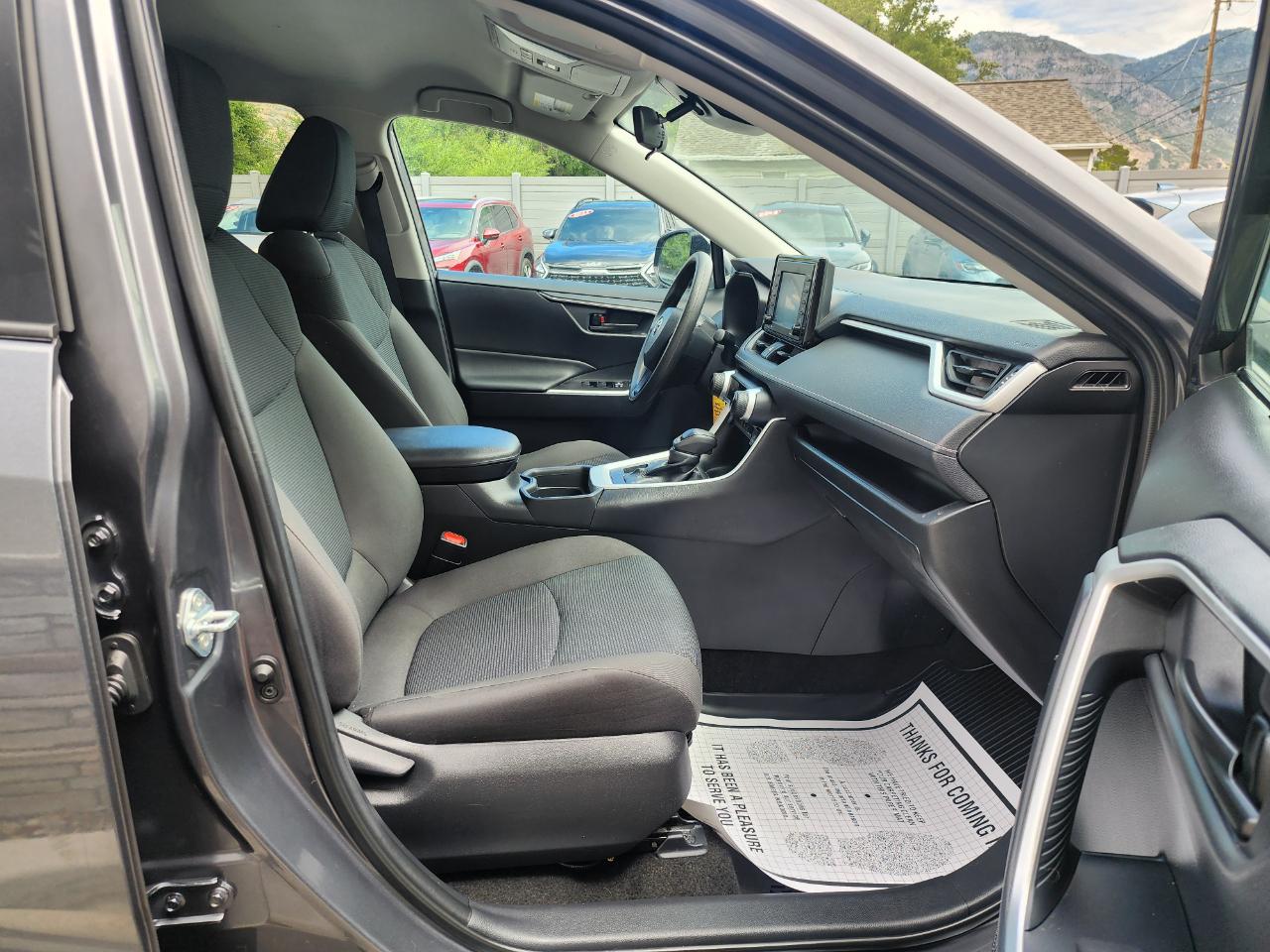 Toyota RAV4 LE AWD 2021