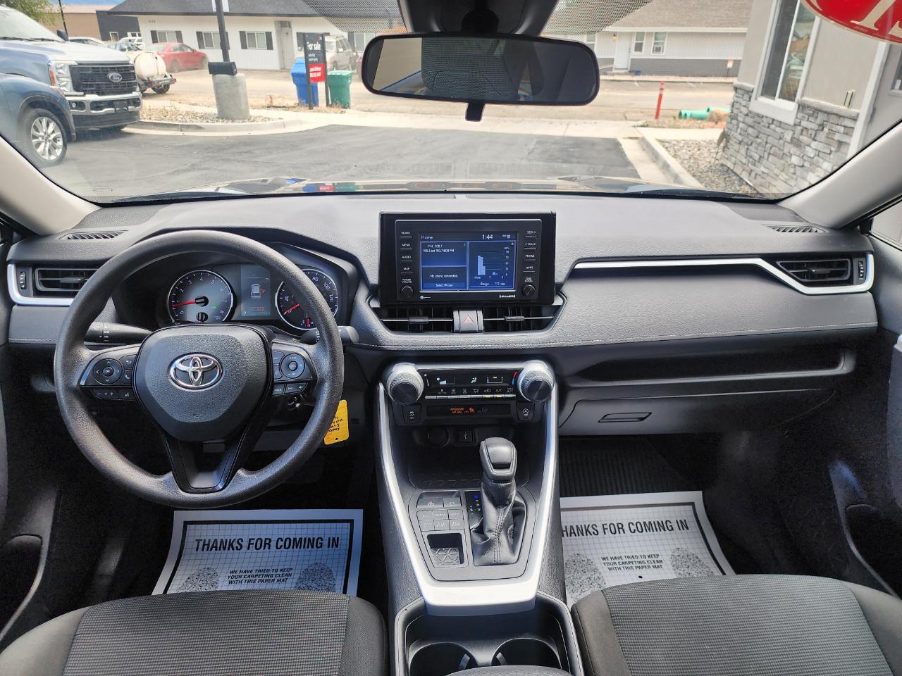 Toyota RAV4 LE AWD 2021
