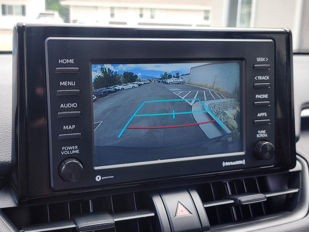 Toyota RAV4 LE AWD 2021