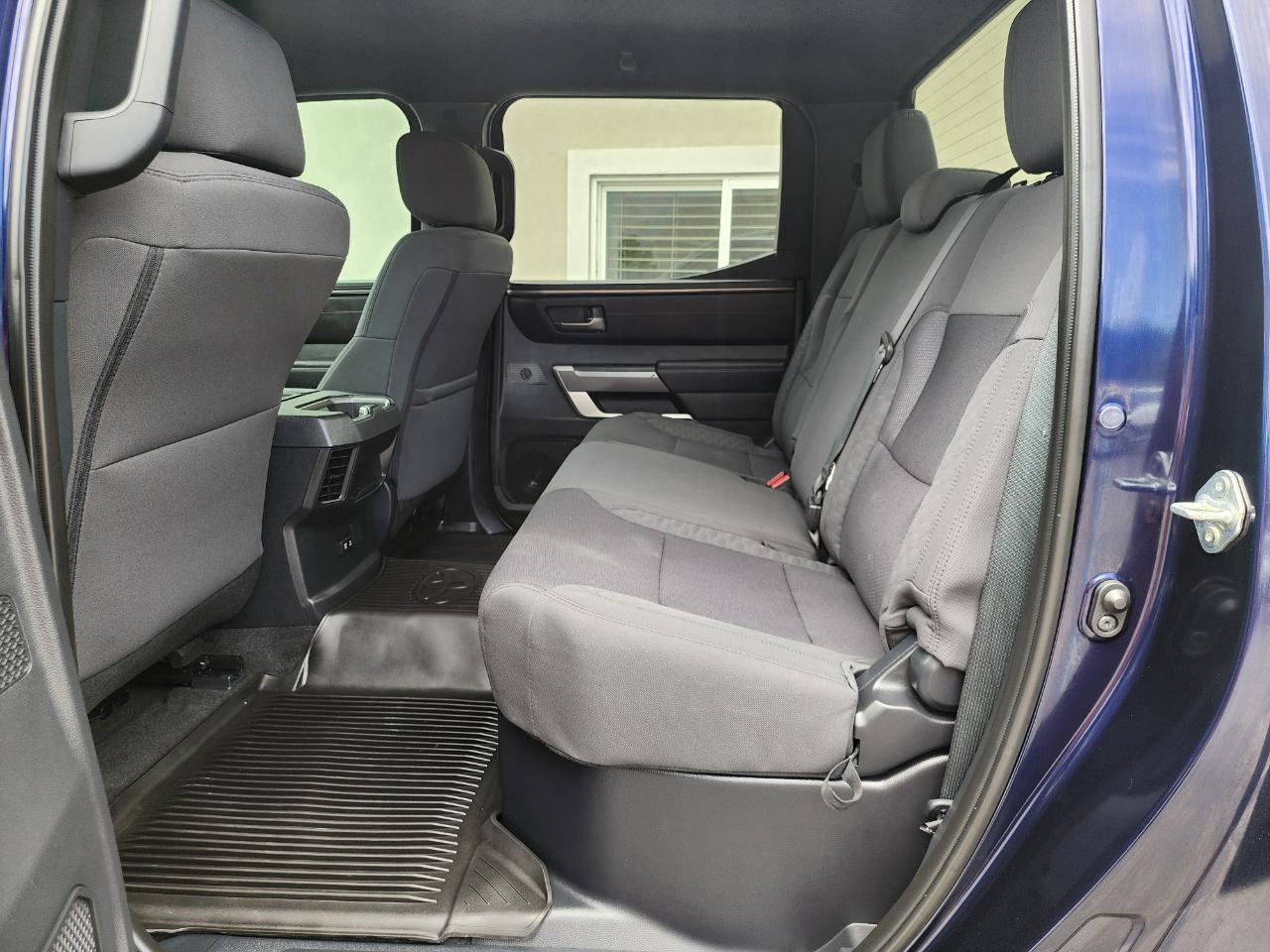 Toyota Tundra SR5 CrewMax 4WD 2025