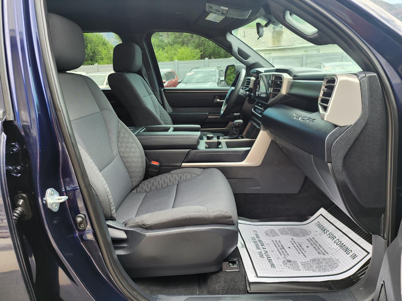Toyota Tundra SR5 CrewMax 4WD 2025