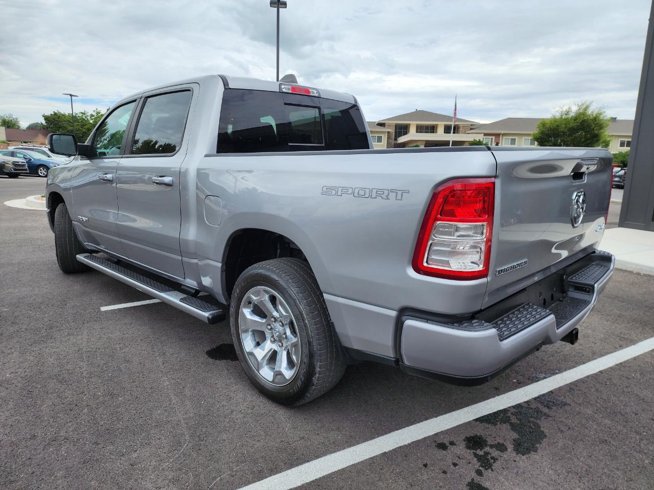 RAM 1500 Big Horn Crew Cab SWB 4WD 2022