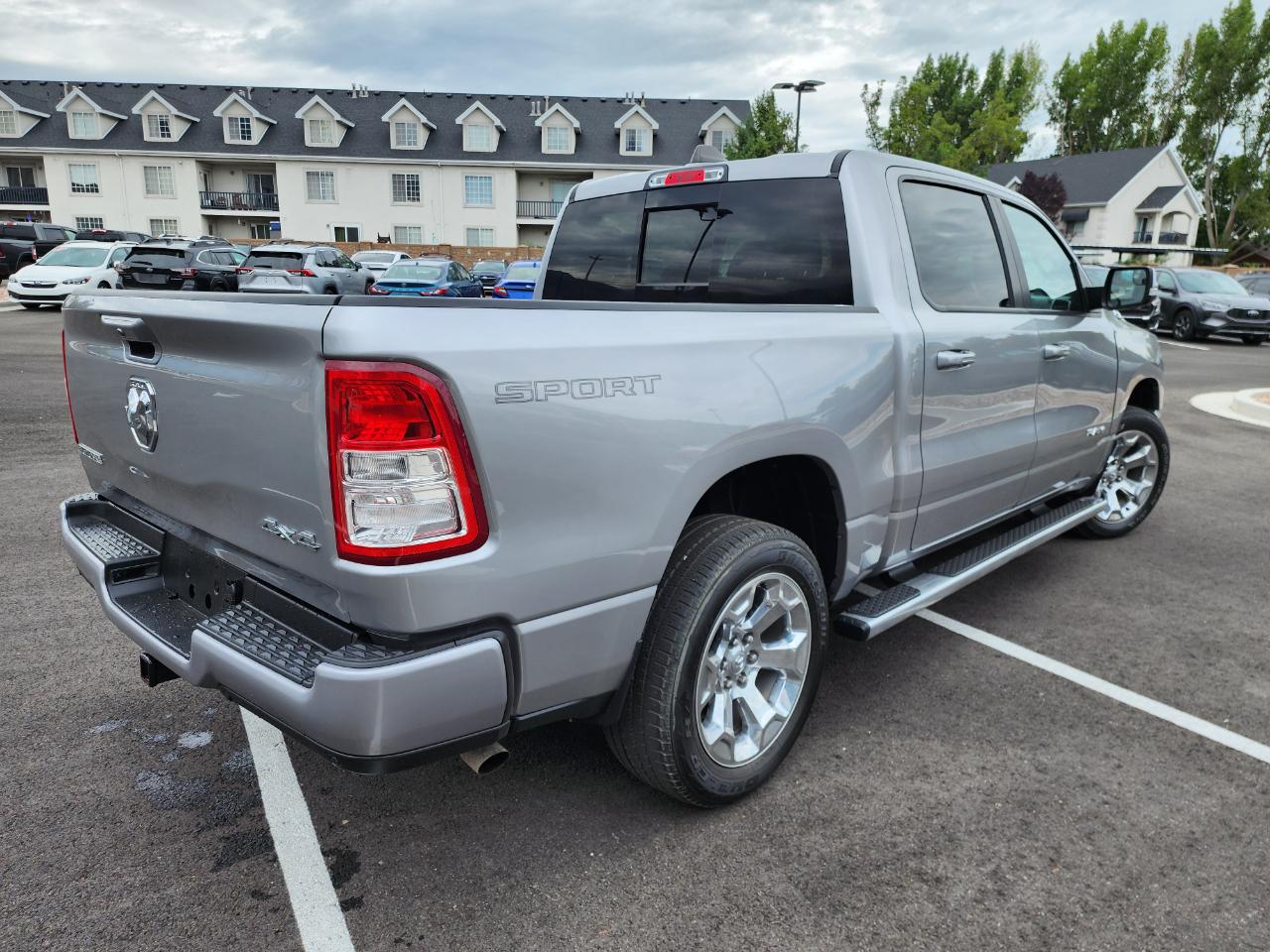 RAM 1500 Big Horn Crew Cab SWB 4WD 2022