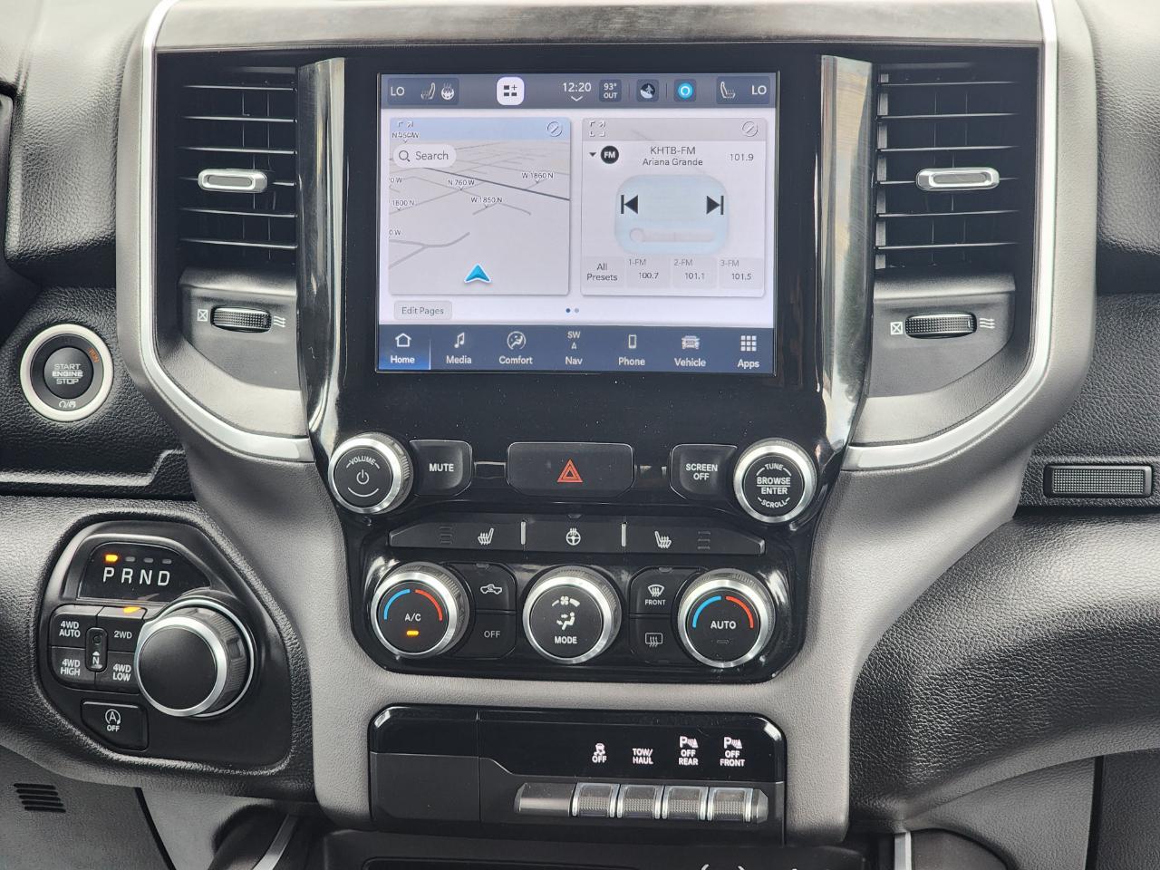 RAM 1500 Big Horn Crew Cab SWB 4WD 2022